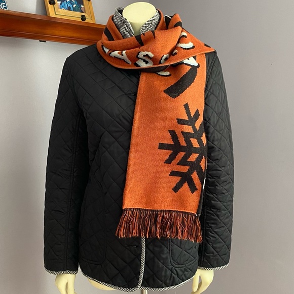 NHL Reebok Face-off Collection 2010 Winter Classic Scarf - Picture 4 of 6